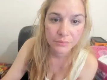 Chaturbate Adult Webcam of artsyandcraftsy_