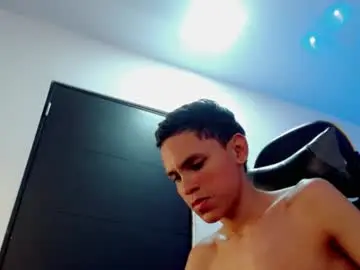 Chaturbate Watch Live Sex Cams of sombra_18