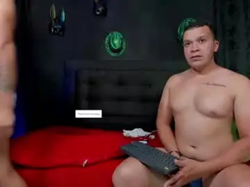 Chaturbate Live Sex of andyandfrank_
