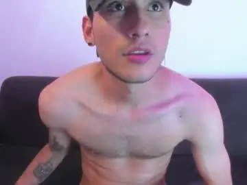 Chaturbate Free Porn Cam of henrik_senn