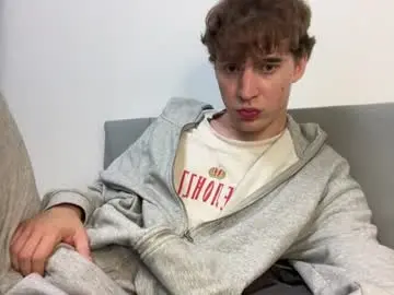 Chaturbate Live Sex Cam of kevin_martin8