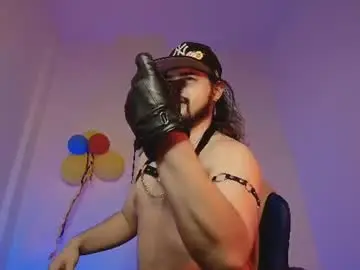 Chaturbate Live Sex Cam of derek_vow
