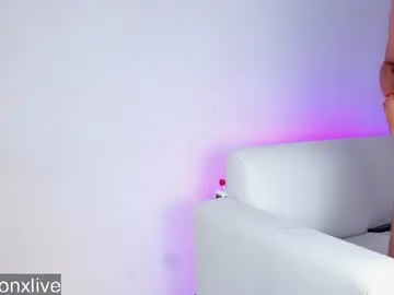 Chaturbate Live Porn of hot_temptation21