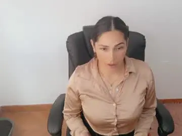 Chaturbate Live Sex Cam of luna_lgomez
