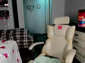 Chaturbate Nude Webcam of marcelinepeach