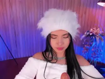 Chaturbate Watch Live Sex Cams of mialaurence_