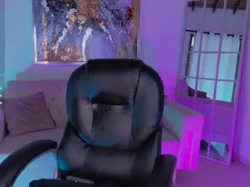 Chaturbate Best live sex cam show of mialaurence_