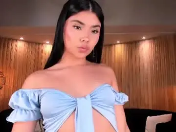 Chaturbate Best live sex cam show of mialaurence_