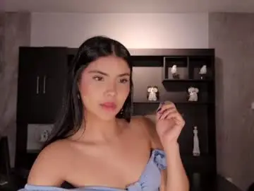 Chaturbate Live Porn of mialaurence_
