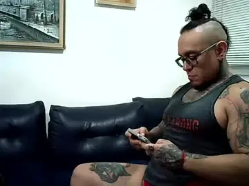 Chaturbate Best live sex cam show of ayrton_naffah2