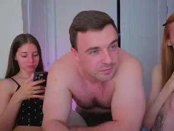 Chaturbate Sex Chat of ihavepaws33