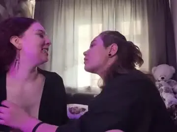 Chaturbate Free Porn Cam of lunarcouple_