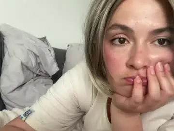 Chaturbate Adult Video Chat of emily_morning_dew