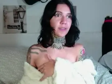 Chaturbate Live Sex of lunai_gh
