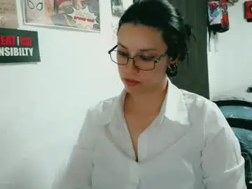 Chaturbate Live Sex Cam of dani_jocelyn