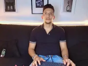 Chaturbate Adult Webcam of emiliocum_24