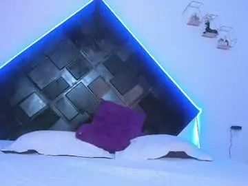 Chaturbate Live Sex Cam of sarah_miel