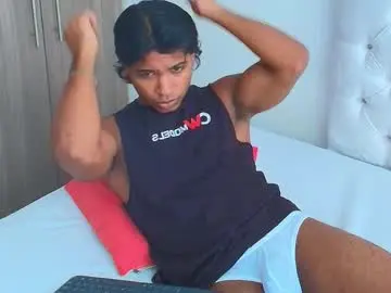 Chaturbate Live Sex Cam of cassian_gold