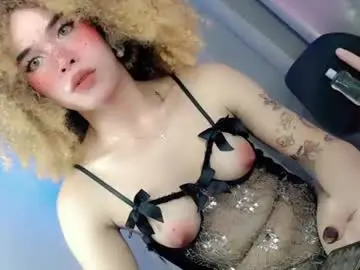 Chaturbate Free Porn Cam of lucy_juicy18