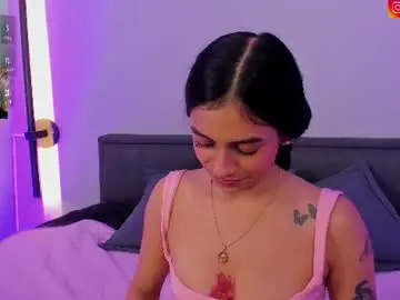 Chaturbate Sex Chat of lilith_petit_