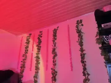 Chaturbate Best live sex cam show of naeniademont
