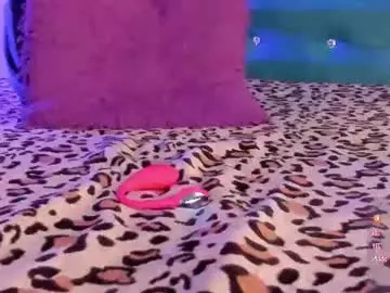 Chaturbate Live Sex Cam of lana_queen13