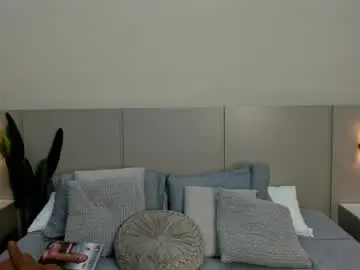 Chaturbate Live Sex Cam of val_rossi