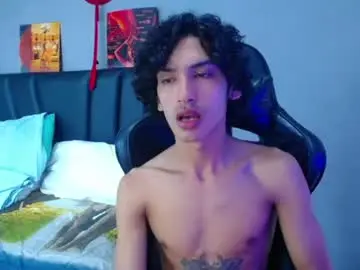 Chaturbate Live Sex Cam of tayronx33