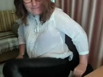 Chaturbate Best live sex cam show of lauraoven1