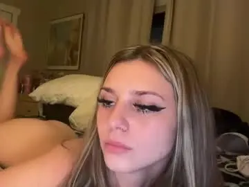Chaturbate Free Porn Cam of brieaviolet