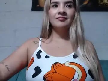 Chaturbate Best live sex cam show of kittyzevee_