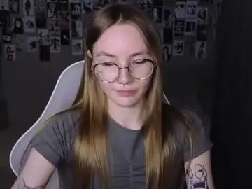 Chaturbate Live Sex Cam of littlevildevil