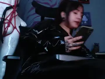 Chaturbate Live Sex Cam of regina_iris