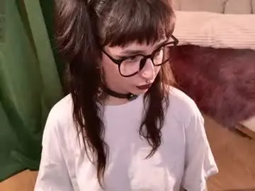 Chaturbate Live Sex Cam of hugme_