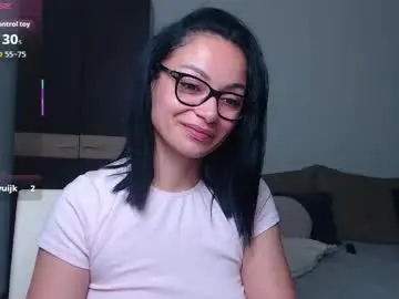 Chaturbate Live Sex Cam of serenesophi