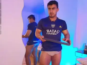Chaturbate Watch Live Sex Cams of chris_clarck