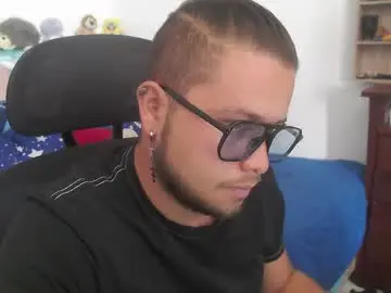 Chaturbate Adult Webcam of johanleonsweetboy