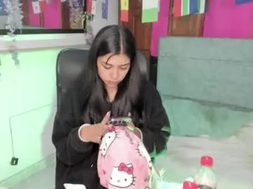 Chaturbate Nude Webcam of aysha_winxs