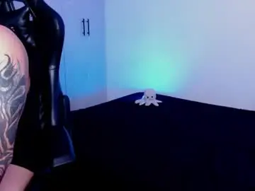 Chaturbate Live Sex Cam of lliamm_2