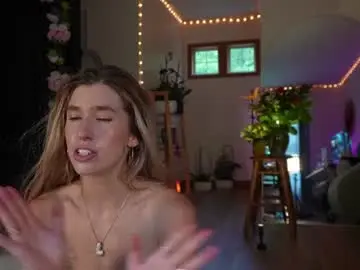 Chaturbate Live Sex Cam of lucy_gooosey
