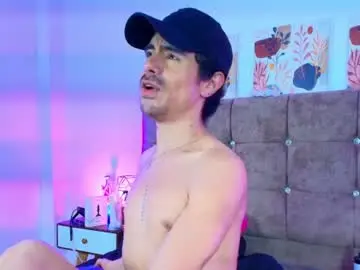 Chaturbate Live Porn of ethan_briggs