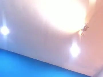 Chaturbate Adult Video Chat of rousse_lily0