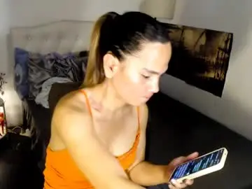 Chaturbate Live Sex Cam of xqueenyasiandomcumx