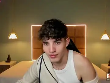 Chaturbate Live Porn of alejootwink