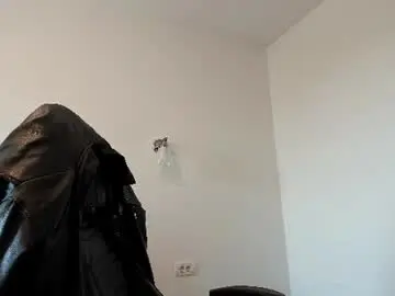 Chaturbate Sex Cam of alphagodleatherking92