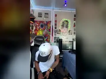 Chaturbate Live Sex Cam of papian0