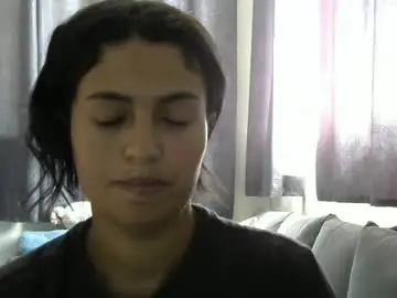 Chaturbate Sex Cam of emilly_daniel