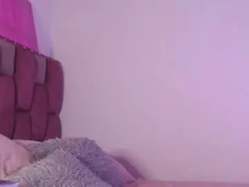 Chaturbate Live Sex Cam of emily_w2