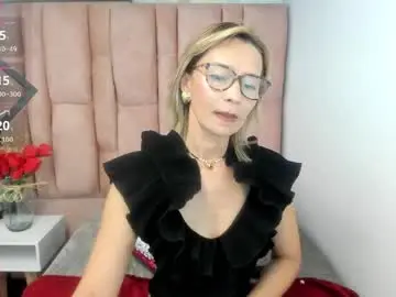 Chaturbate Watch Live Sex Cams of issa_milf__