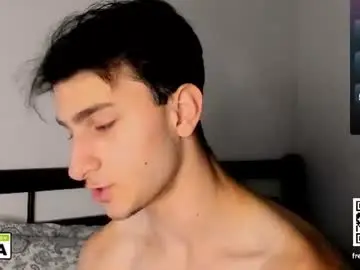 Chaturbate Live Sex of 19_david_19